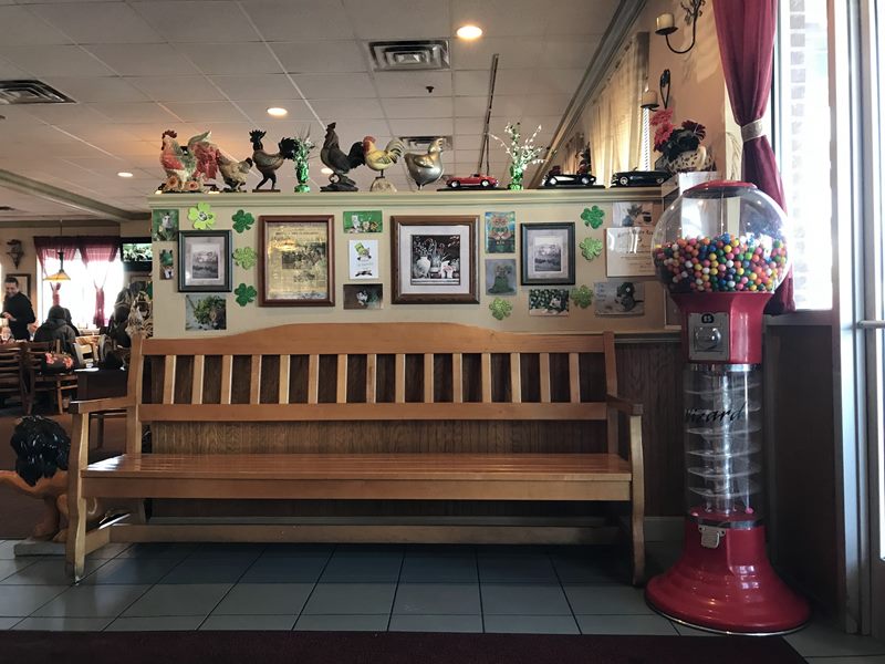 Mother's Pancake House & Restaurant - AURORA interior