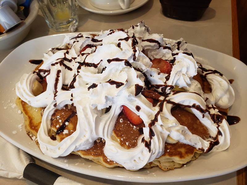 Mother's Pancake House & Restaurant - AURORA food